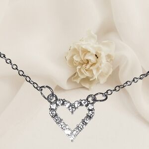 Elegant Rhinestone Heart Necklace